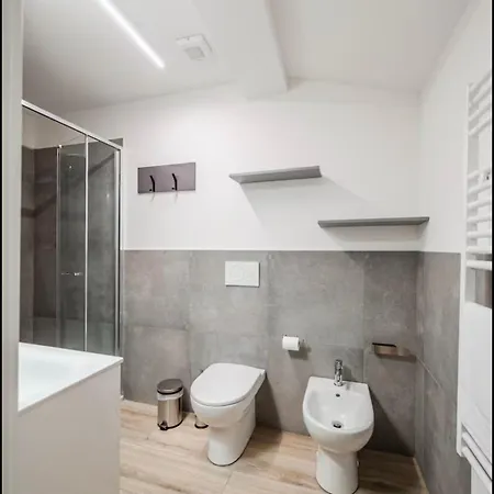 Piazza Roma Loft مودينا