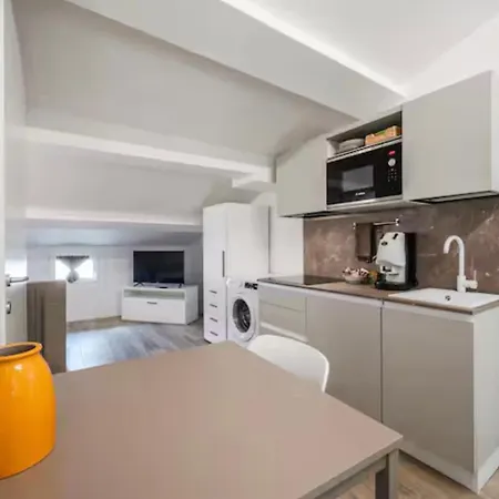 Piazza Roma Loft 아파트 *